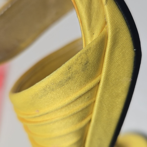 Nina yellow heels sz 8.5 - Picture 14 of 16